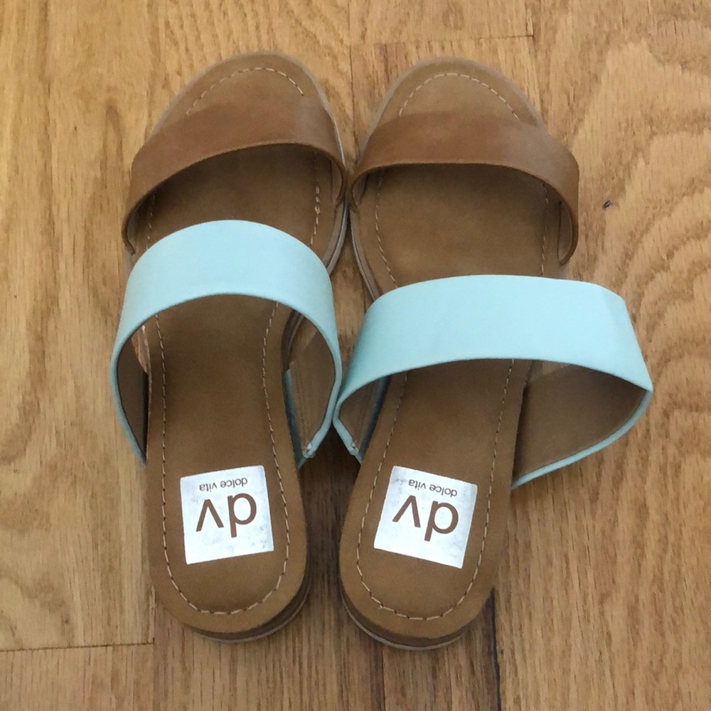 DV by Dolce Vita sandal size 6 1/2 never worn.